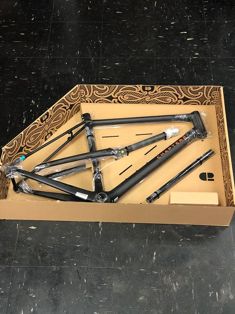 Chapter 2 Huru Frameset ( rim brake ) - Matt Orange